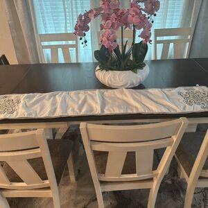 Elegant White Table Runner